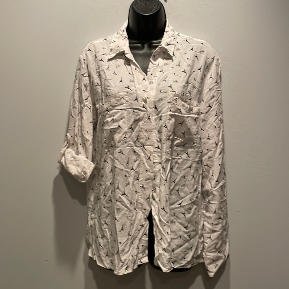 Beautiful Paris Themed Long Sleeve Shirt - L